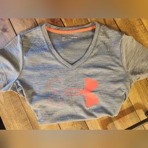 Underarmour athletic T shirt (women's Medium)